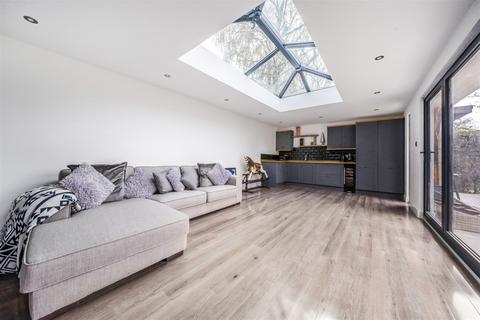 36 Bowes Hill, Rowland's Castle, PO9 6BP