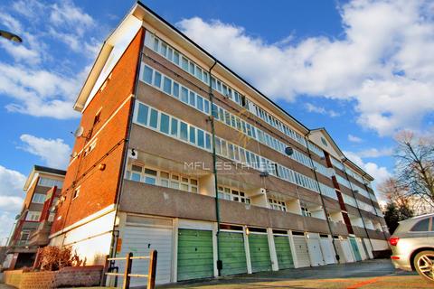 181 Hazel Grove, London, SE26 4JJ