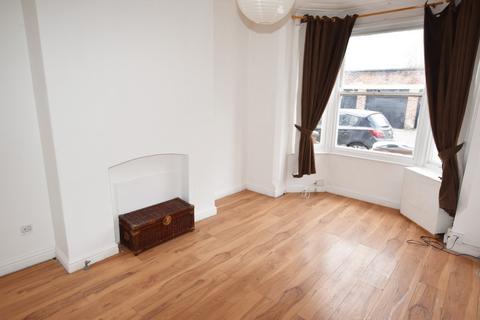 2 bedroom terraced house to rent, Wilford Crescent East, Nottingham, Nottinghamshire, NG2 2EA