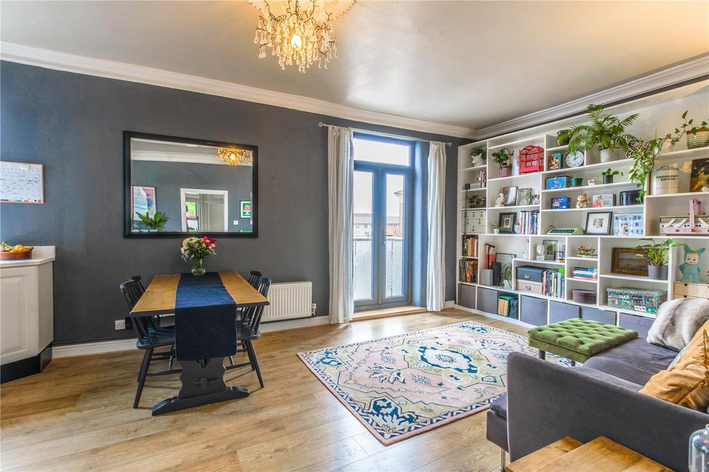 Hotwell Road, Hotwells, Bristol, BS8 2 bed apartment for sale £300,000