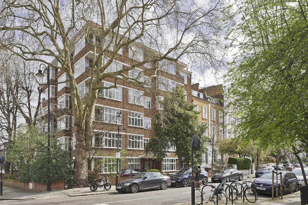 Chepstow Court, Chepstow Crescent, London, W11 1 bed flat for sale £525,000