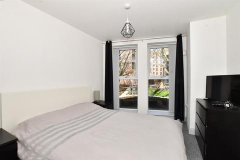 1 bedroom apartment for sale, Lion Green Road, Coulsdon, Surrey