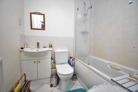 24 Foundry Close, Hook, RG27 9JD