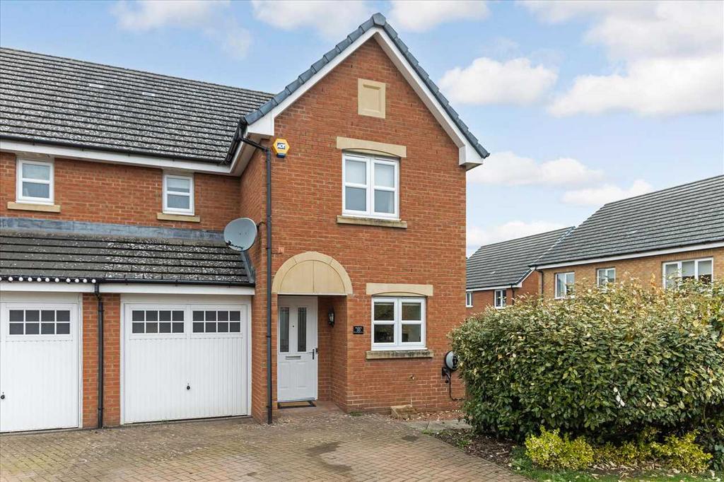 Bloomingdale Drive, Lindsayfield, EAST KILBRIDE 3 bed semidetached
