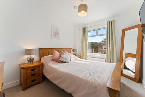 10 Cromarty Gardens, Clarkston, Glasgow, G76 8PA