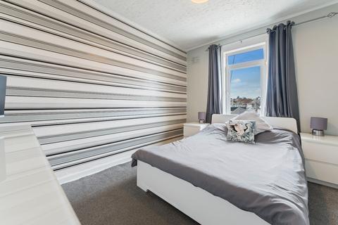 10 Cromarty Gardens, Clarkston, Glasgow, G76 8PA