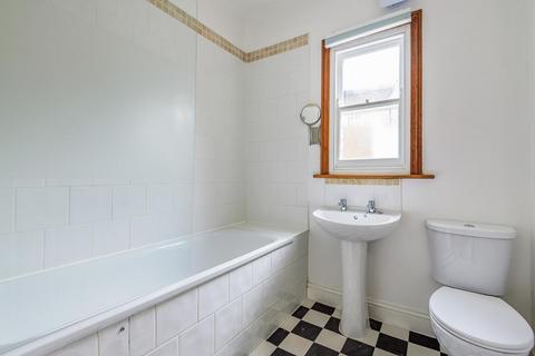 9a Pevensey Road, London, SW17 0HP