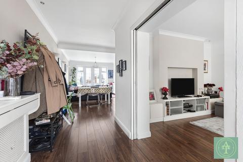 3 bedroom terraced house for sale - Chequers Way, London, N13