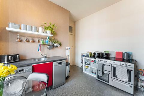 3/1, 4 Arundel Drive, Glasgow, G42 9RF