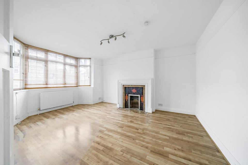 Gracefield Gardens, Streatham 2 bed flat for sale - £499,950