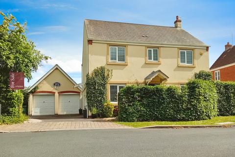 4 bedroom detached house for sale, Hartington Road, Oakhurst