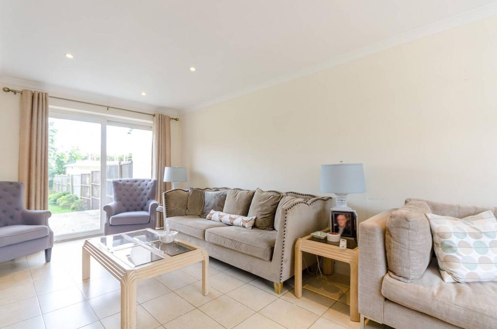 Windermere Road, Kingston, London, SW15 5 bed house to rent £3,500