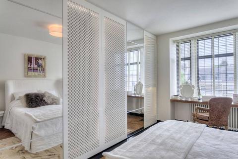 2 bedroom flat to rent - Portland Place, W1B, Marylebone, London, W1B