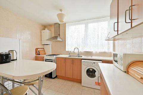 2 bedroom flat to rent, Stoford Close, Southfields, London, SW19