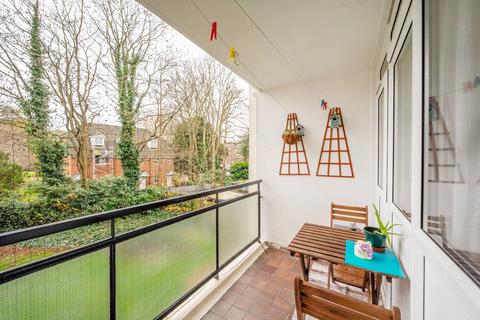 2 bedroom flat to rent, Stoford Close, Southfields, London, SW19