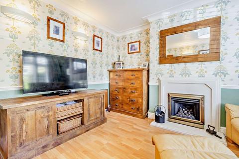 27 Stanmore Crescent, Leeds, LS4 2RY