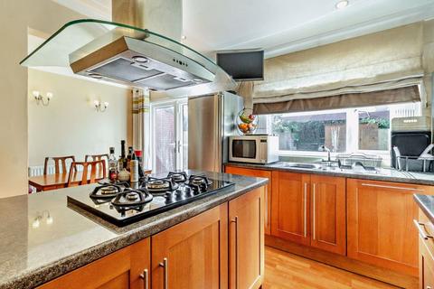 27 Stanmore Crescent, Leeds, LS4 2RY