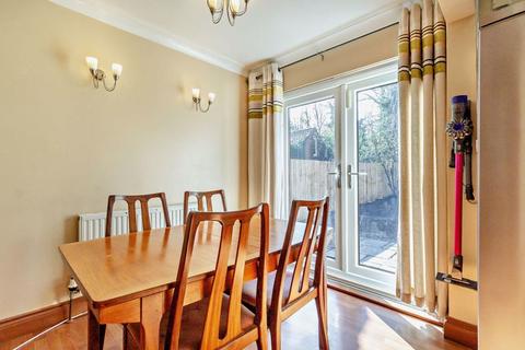 27 Stanmore Crescent, Leeds, LS4 2RY