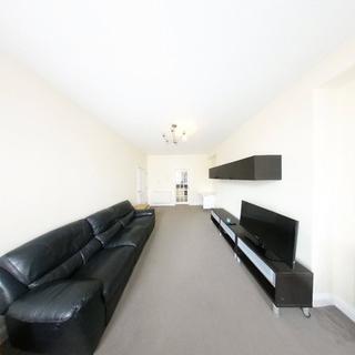 2 bedroom flat to rent, West High Street, Inverurie, Aberdeenshire, AB51