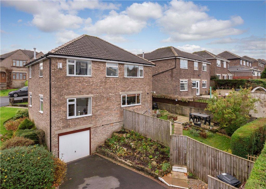 Deanwood Avenue, Allerton, Near Sandy... 4 bed detached house £325,000