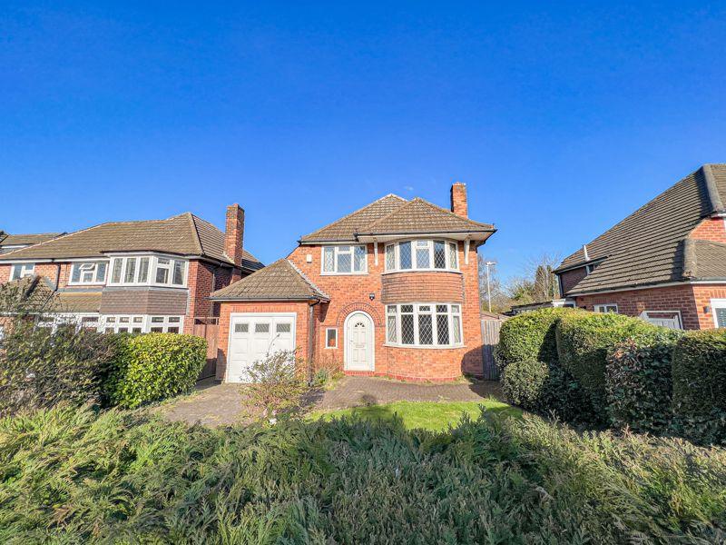 Chester Road, Streetly, Sutton Coldfield, B74 3ND 3 bed detached house