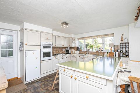 Weblands Epping Road, Roydon, Harlow, CM19 5HU
