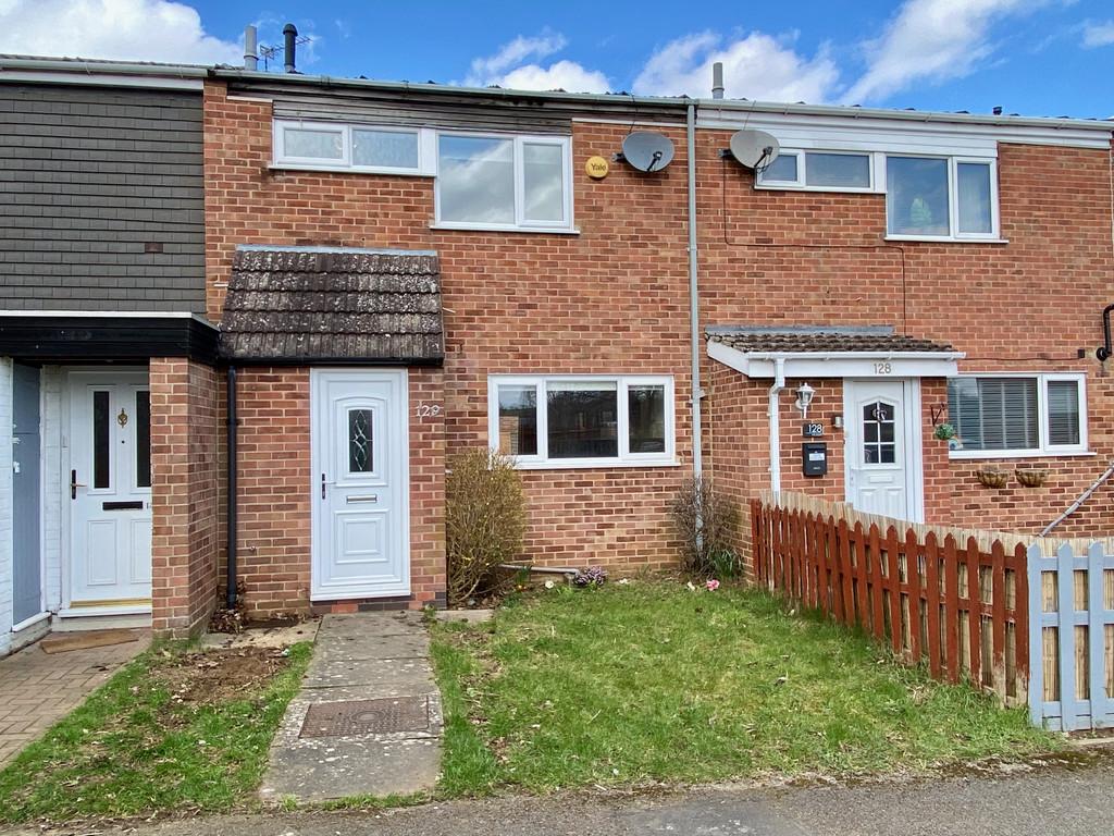 The Stour, Daventry, Northants. 3 bed terraced house £875 pcm (£202 pw)