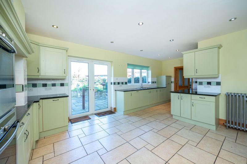 Dining kitchen