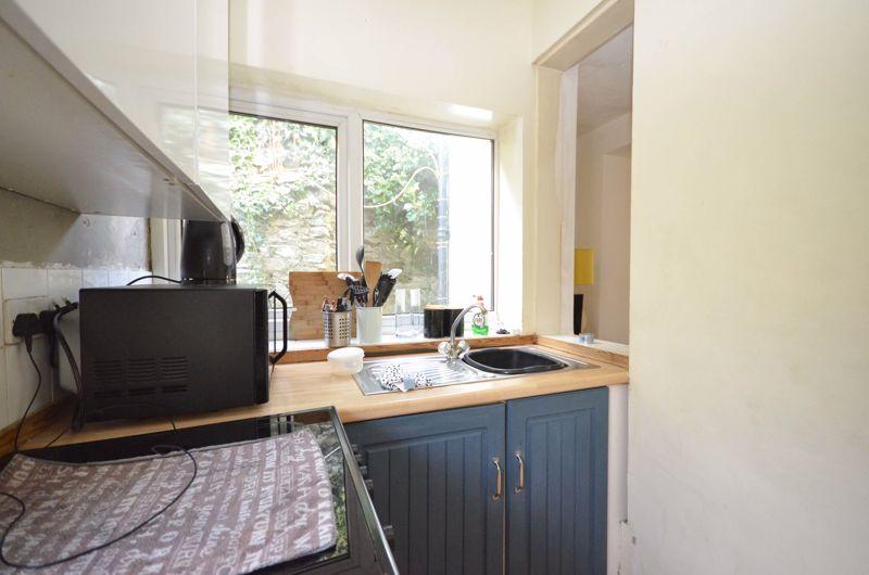 Drew Street, Brixham 2 bed semidetached house for sale £200,000