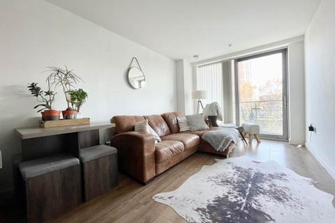 2 bedroom flat to rent, 3 whitehall quay , ,