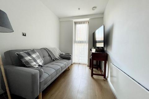 2 bedroom flat to rent, 3 whitehall quay , ,