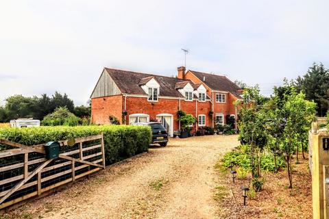 5 bedroom detached house for sale, Hillersdon Chase, Stoke Hammond, Milton Keynes