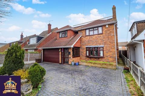 1 Bradley Close, Benfleet, SS7 3AQ