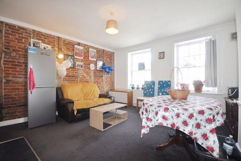 1 bedroom flat to rent, Catherine Street, Salisbury