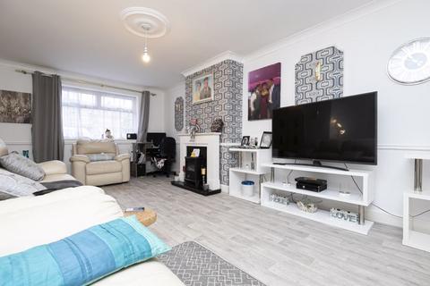 2 bedroom semi-detached house for sale - Oakwood Hill, Loughton