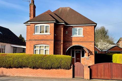 4 bedroom detached house for sale - THREE ELMS ROAD