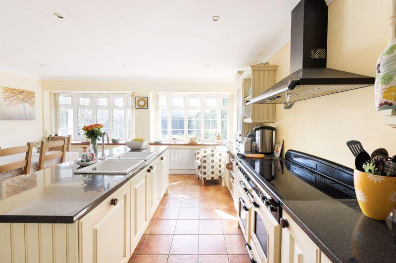 Flax Bourton Road, Failand 4 bed detached house £750,000