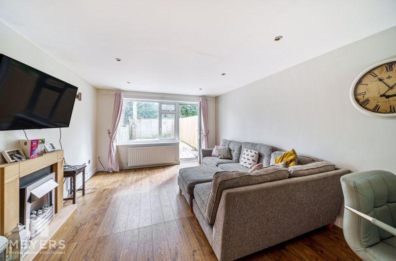 Jubilee Road, Corfe Mullen, BH21 2 bed terraced house £290,000