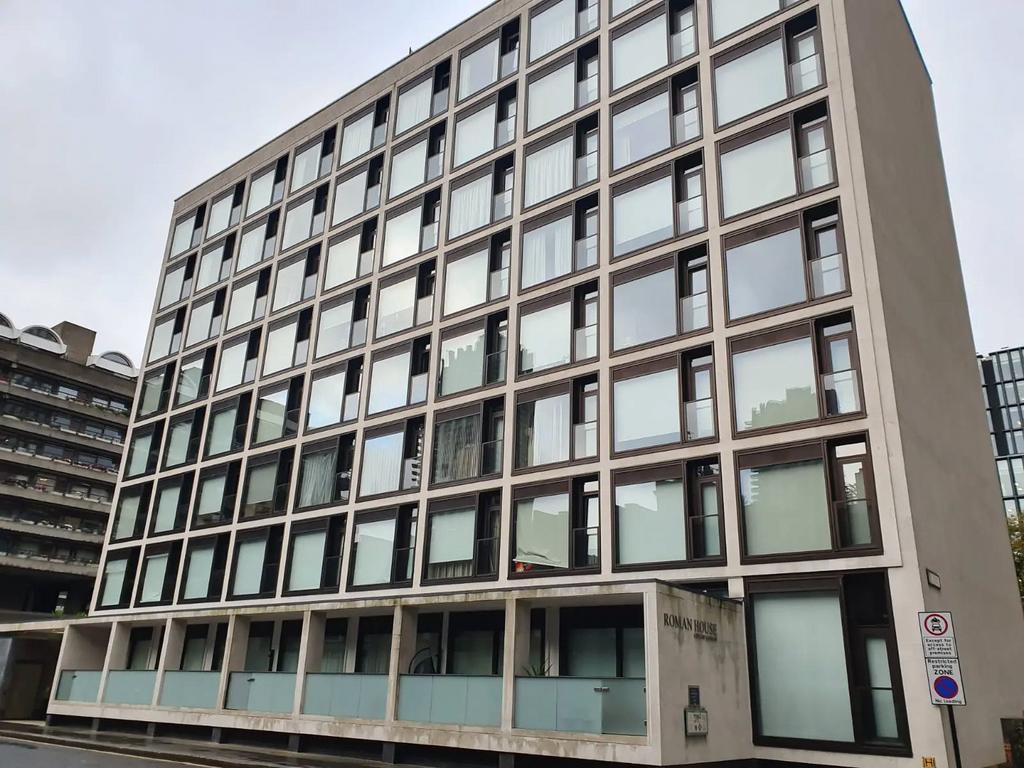 Roman House, Wood Street, Barbican, London, EC2Y 2 bed apartment £