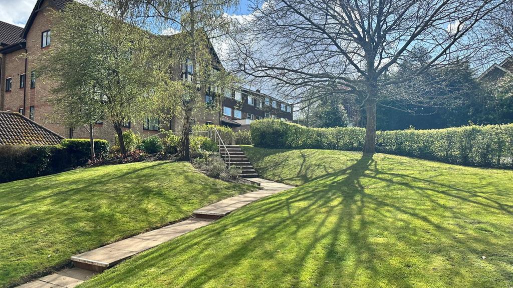 Durham Avenue, Bromley, BR2 1 bed apartment £1,075 pcm (£248 pw)