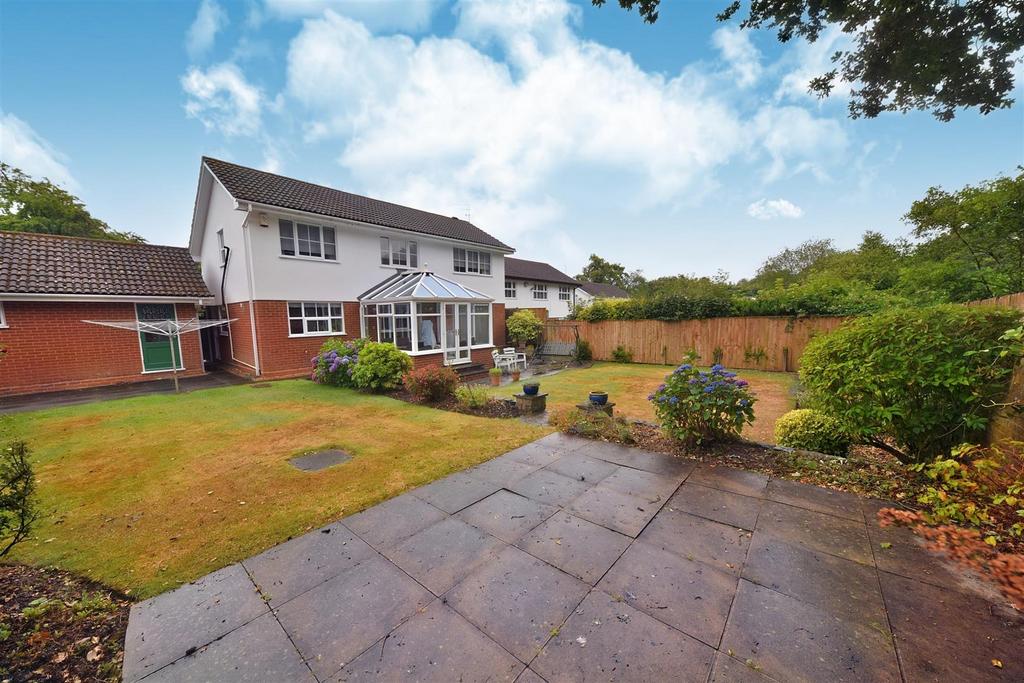 Harborne Park Road, Birmingham B17 4 bed detached house for sale £806,000