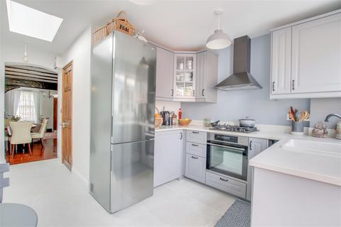 2 bedroom end of terrace house for sale - Bulls Cross, Enfield