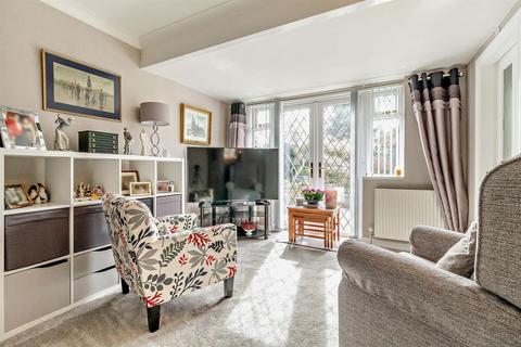 4 bedroom detached house for sale - Welham Drive, Moorgate, Rotherham
