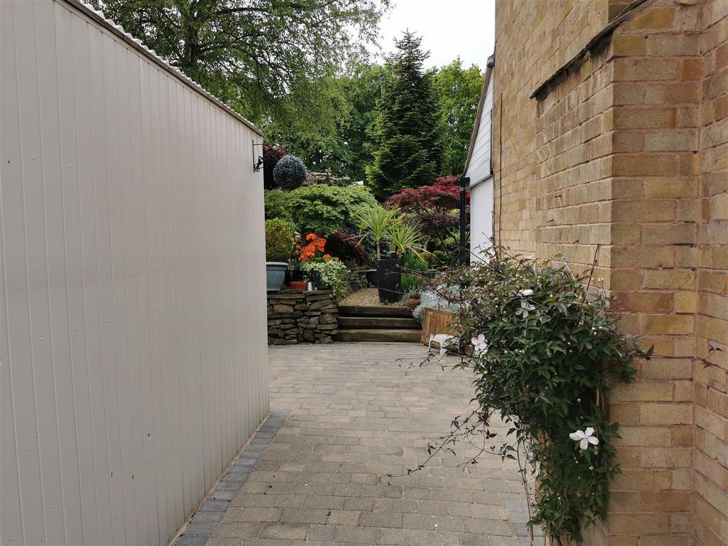 Garden photo Welham Drive.jpg
