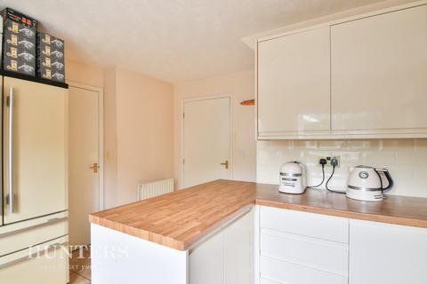 6 Leith Place, Oldham, OL8 3WG