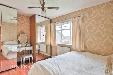 6 Leith Place, Oldham, OL8 3WG