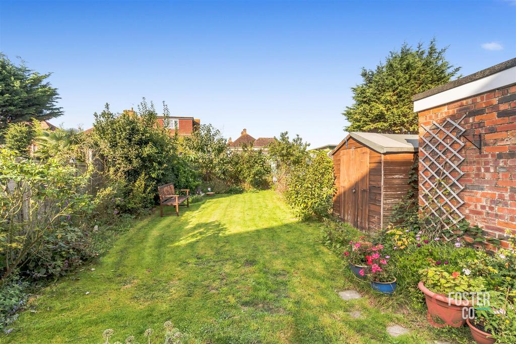 Kingston Lane, ShorehamBySea 3 bed semidetached house £499,950