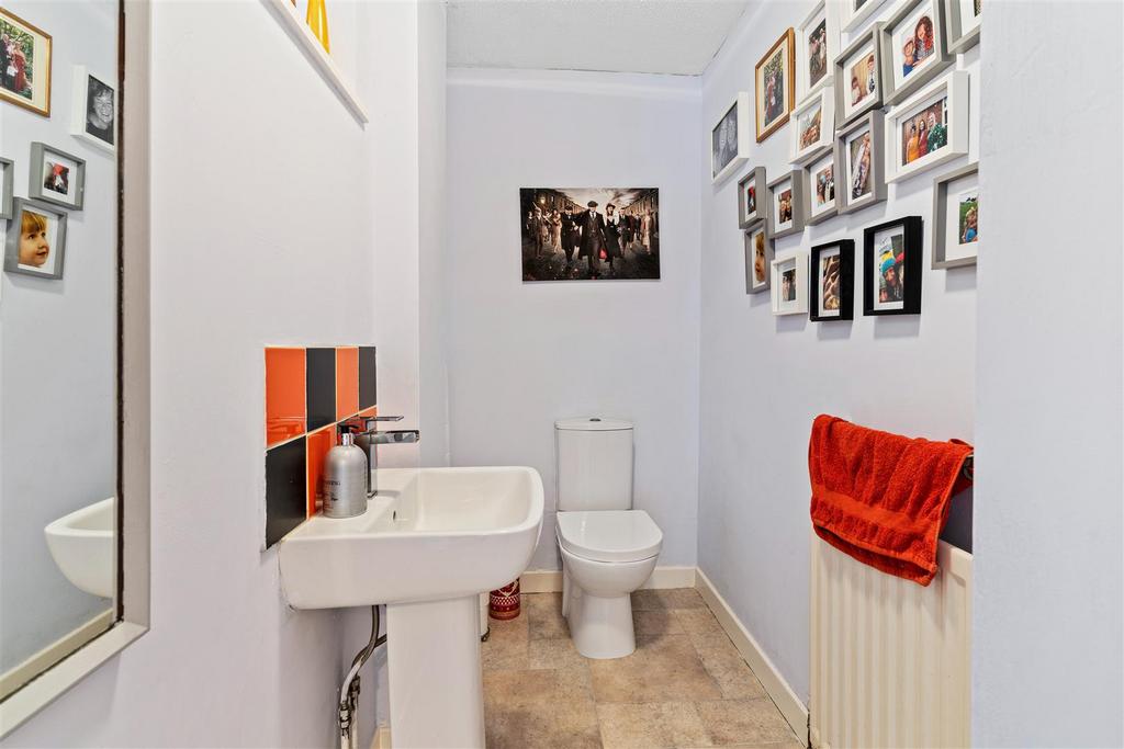22 Hadrian-Court-Goodfellows2080.jpg