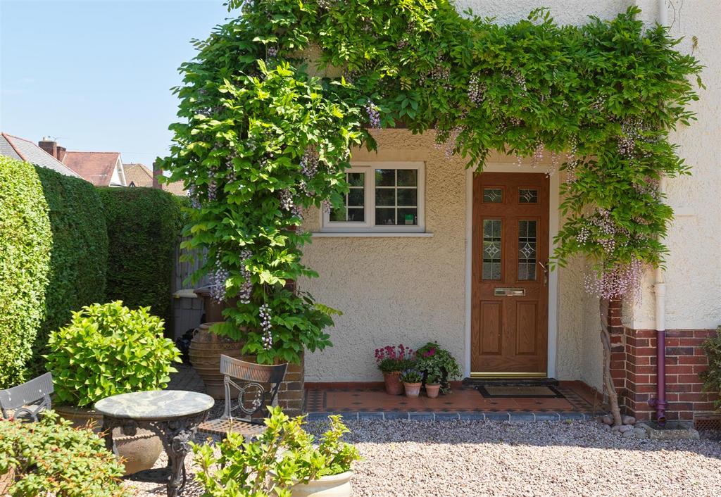 Oakhurst Road, Oswestry, SY11 1BL 4 bed house for sale £480,000