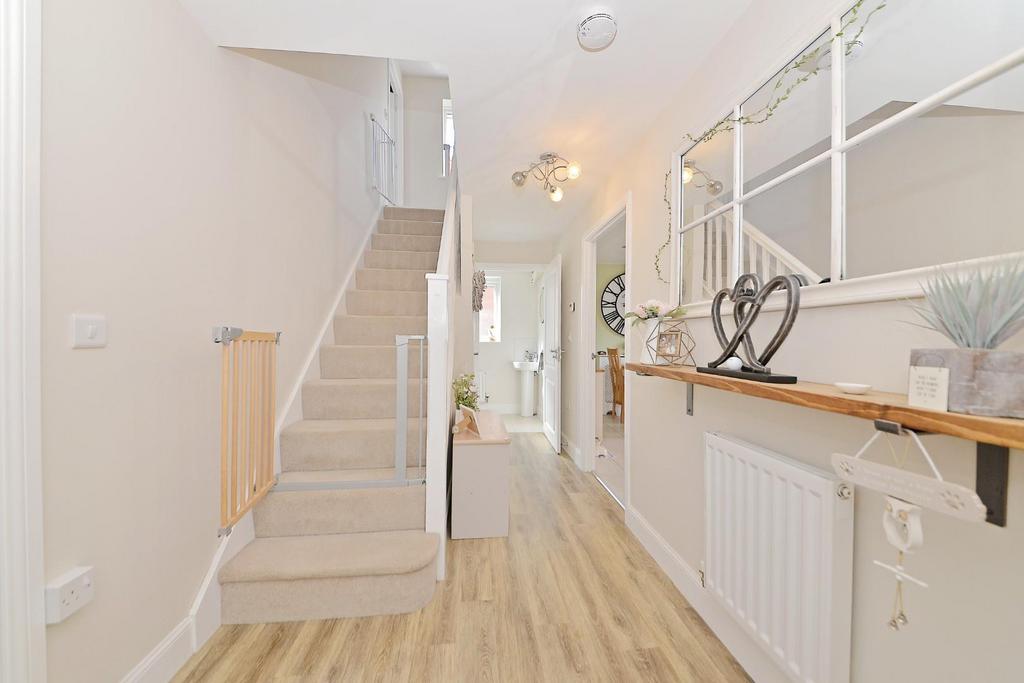 25 godwin lane - hall1.jpg